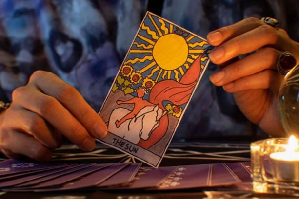 Exploring the World of Online Tarot Card Reading